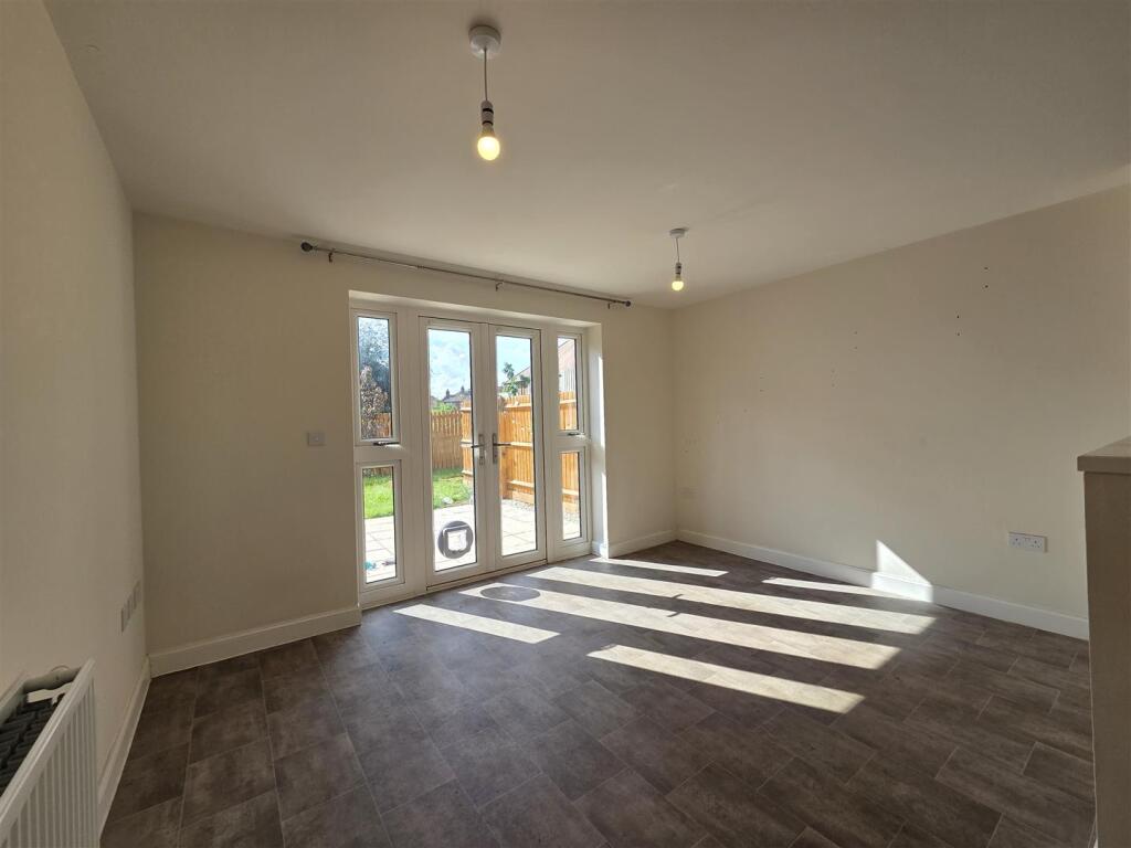 Asgard Avenue, Warsop, Mansfield photo 3