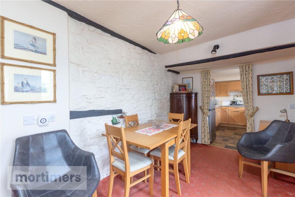 House in Ribble Valley, Clayton-le-Dale - More