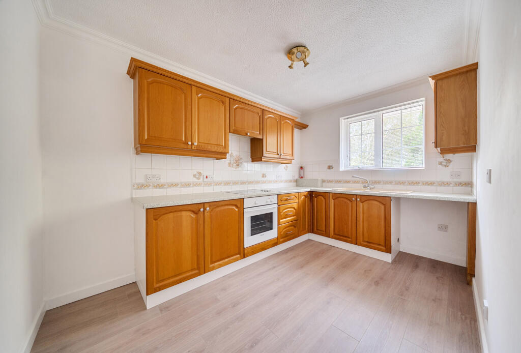 Dovecote, Yate, Bristol, Gloucestershire, BS37 photo 3