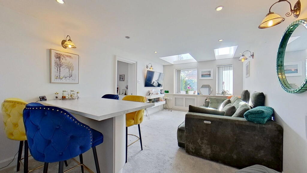 Apartment in Canterbury - View 5