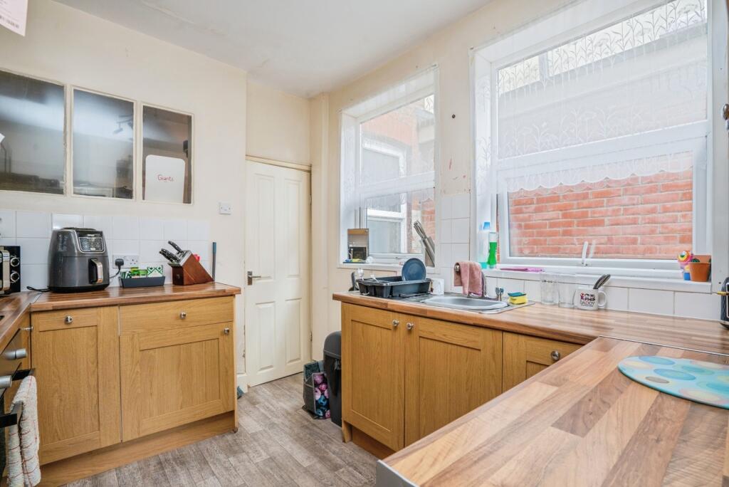 House in Portsmouth - View 5