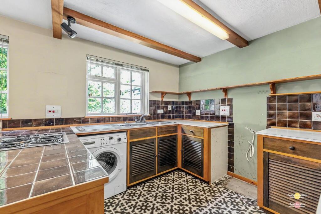 House in Waverley, Ansteadbrook, Chiddingfold - More