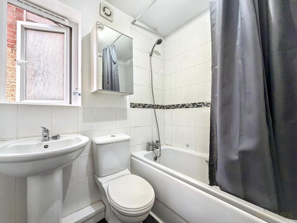 St. Nicholas Way, Hebburn, NE31 - View 4