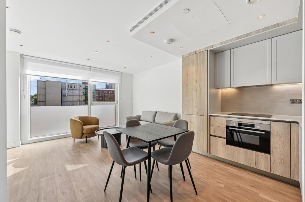 Apartment in London - View 5