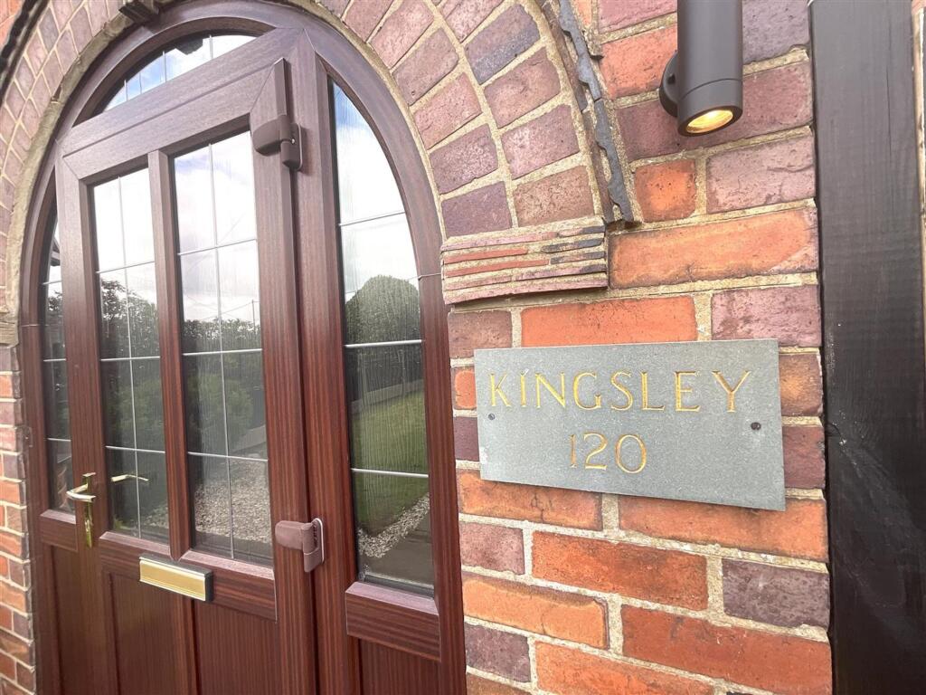 House in Stoke-on-Trent - View 3