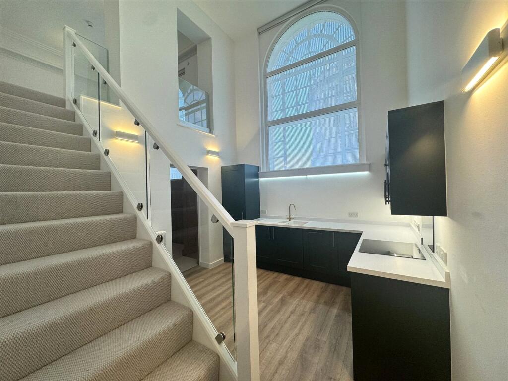 Main image of property: 001 The Bank, The Headrow, Leeds, West Yorkshire, LS1