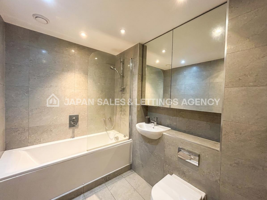 Apartment in Twickenham - More