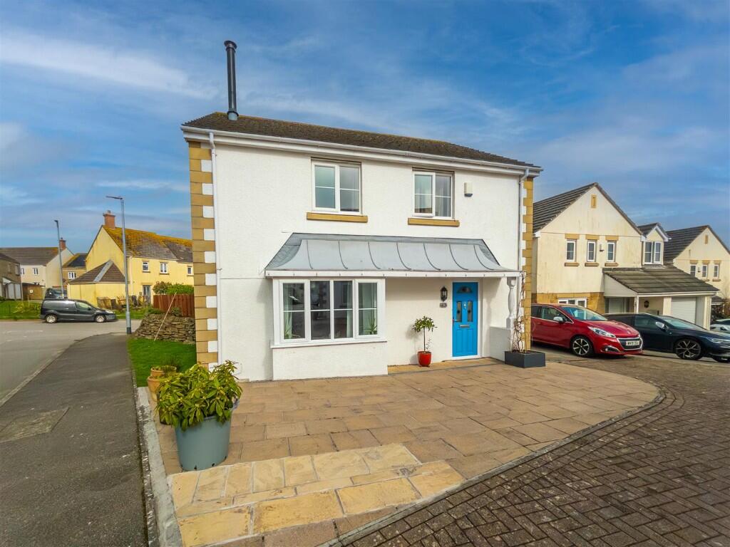 Main image of property: Hellis Wartha, Helston