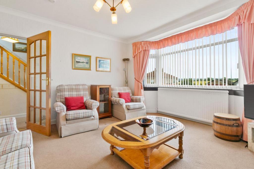 Craighill Drive, Clarkston, G76 photo 4