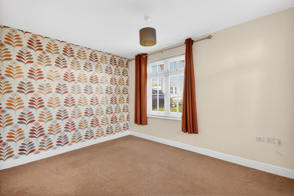 Blackcap Lane, Bracknell, RG12 photo 5