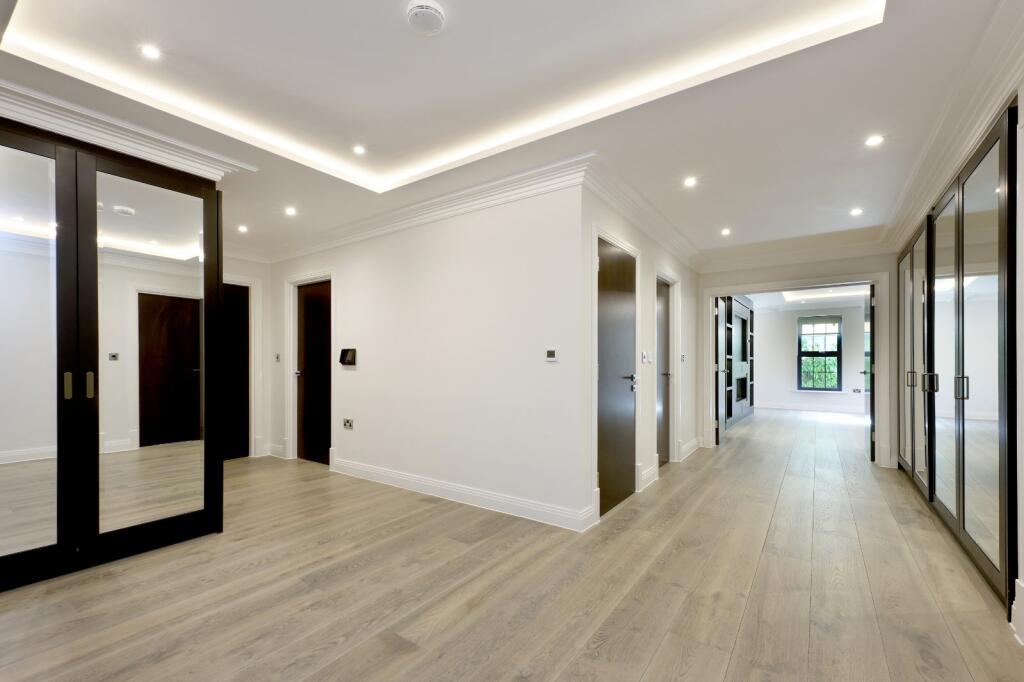 Apartment in Hemel Hempstead - View 3