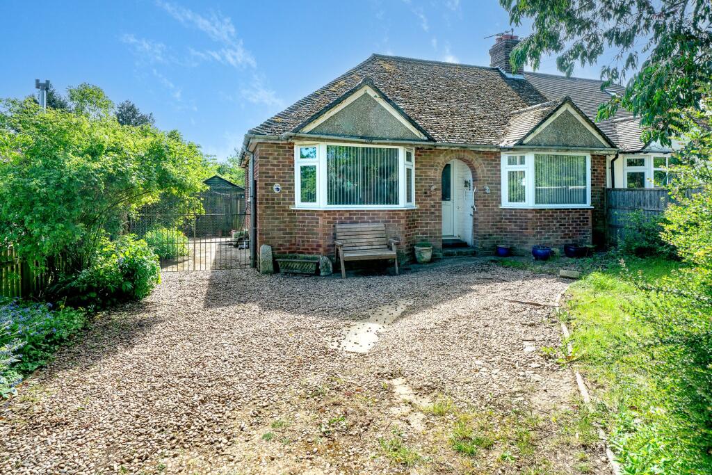 Main image of property: Common Road, Kensworth, LU6