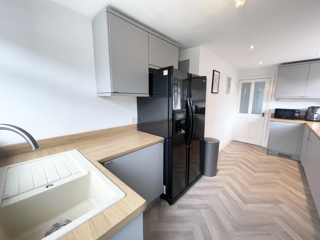 Winsford Crescent, Norbreck, FY5 - View 3