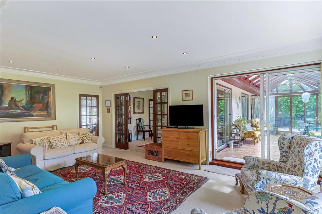 Canford Cliffs Road, Poole, BH13 photo 2