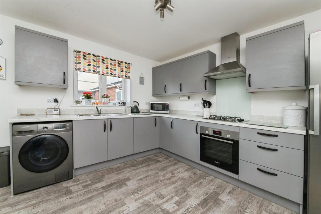 Willow Rise, Witheridge, Tiverton photo 3