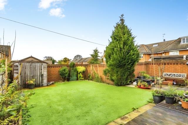 House in Wokingham, Emmbrook - View 4