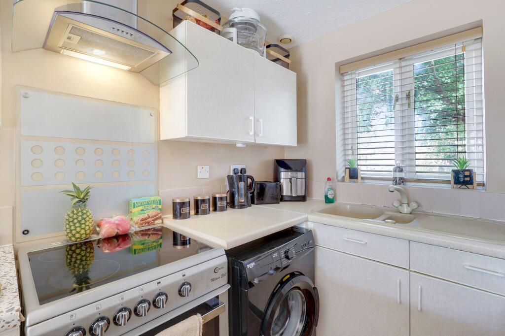 House in Rushcliffe, Nottinghamshire - More