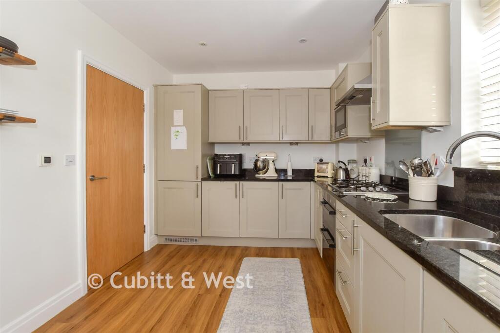 House in Burgess Hill, World's End - View 5