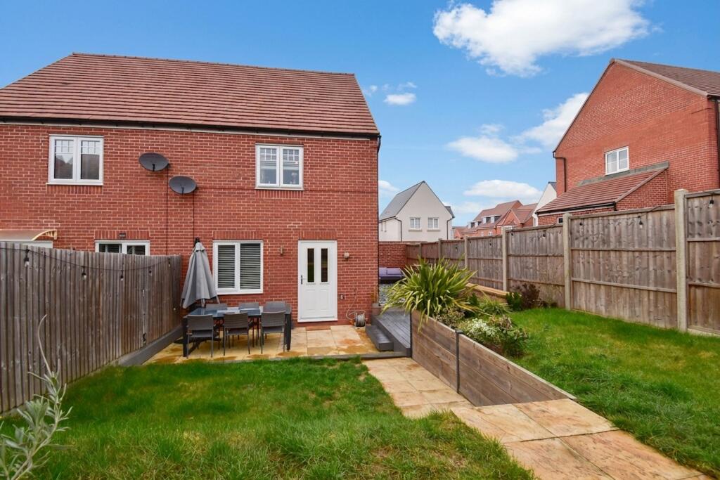 Dragonfly Crescent, Biddenham, MK40 photo 4