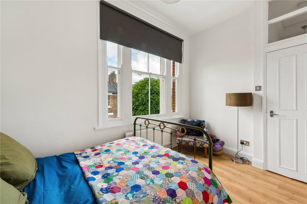 Apartment in London, Taverner Square, Highbury - View 5