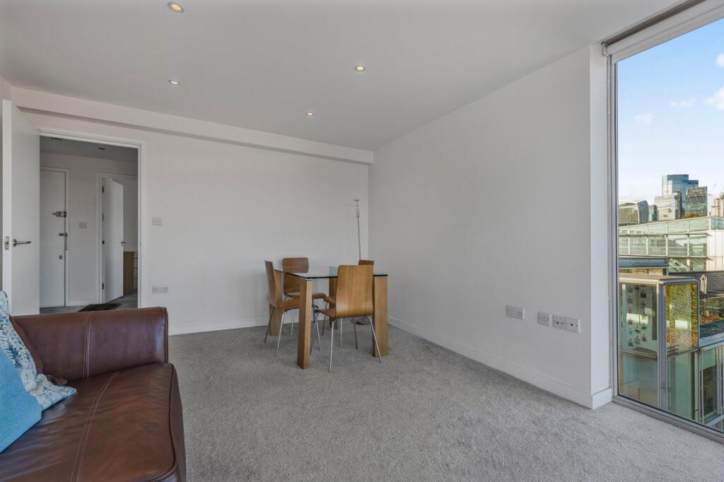 Apartment in London - More