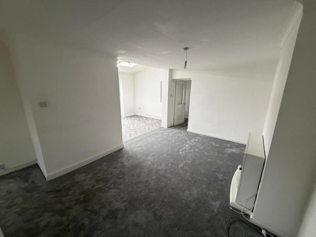 Oaklands Drive, Birmingham photo 2