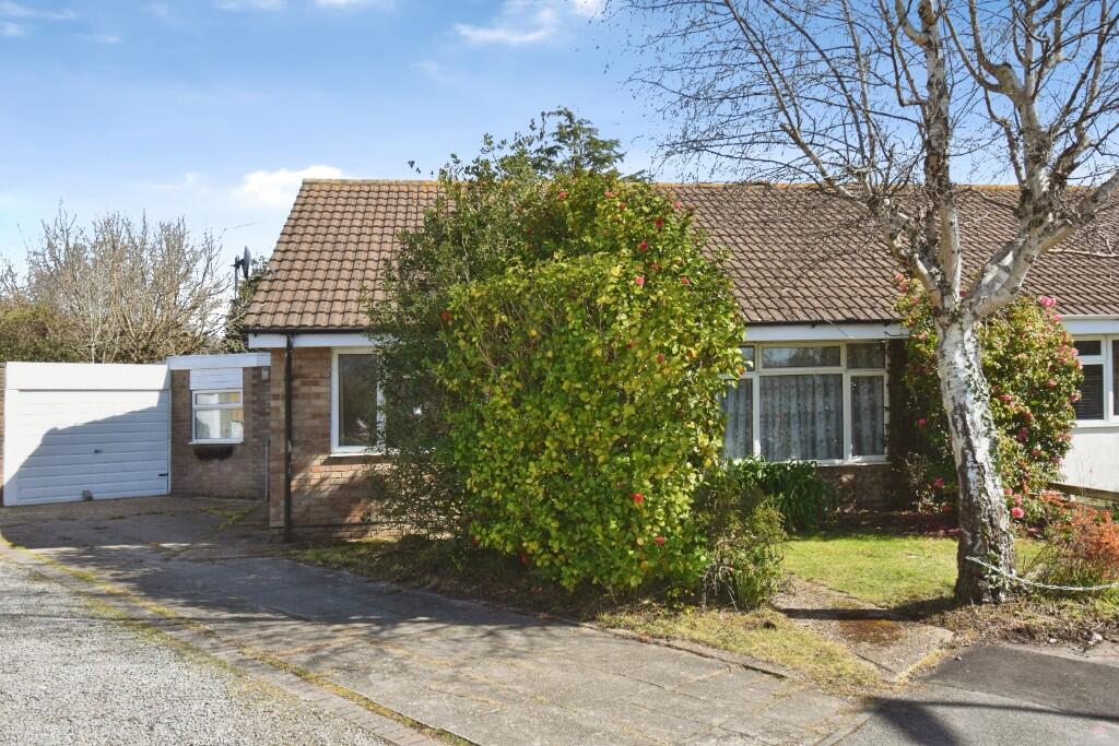 Main image of property: Spenser Close, Warsash SO31