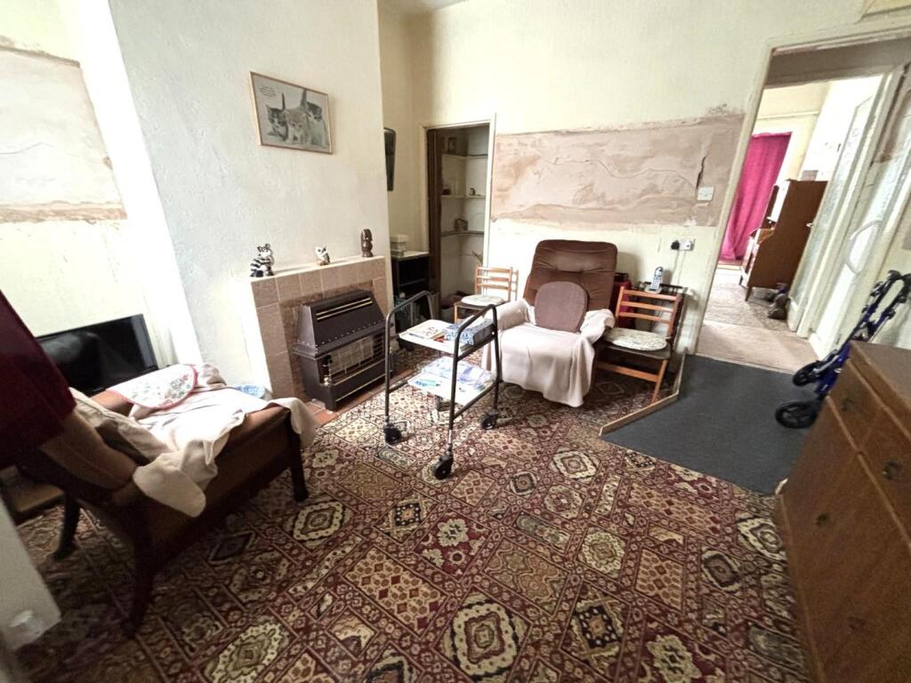 House in West Lindsey, Gainsborough - More