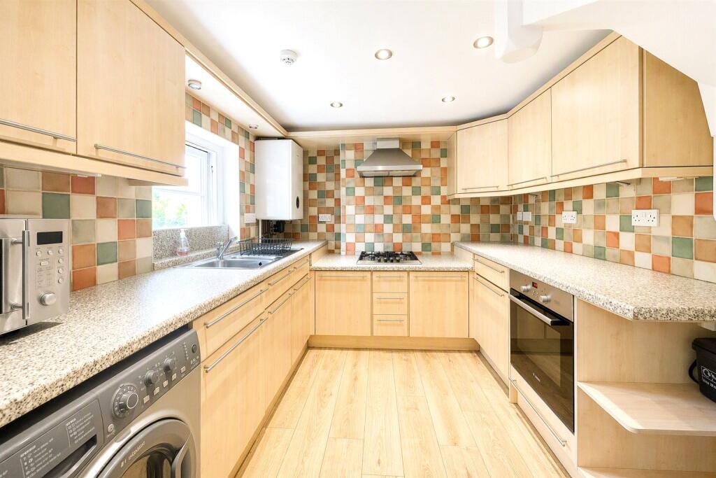 Apartment in Bristol - View 3