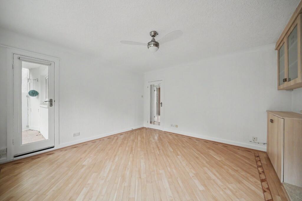 Apartment in Harrogate - View 5
