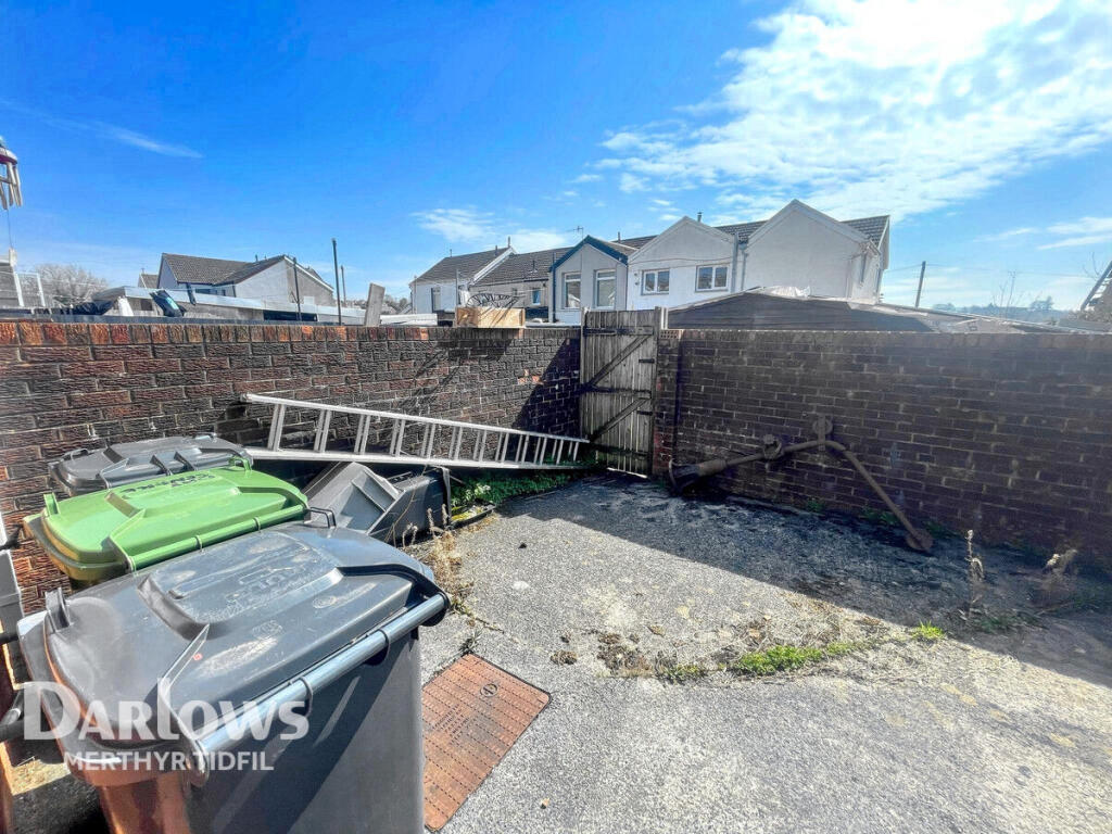 3-bed terraced on Perrott Street, Treharris, £115,000