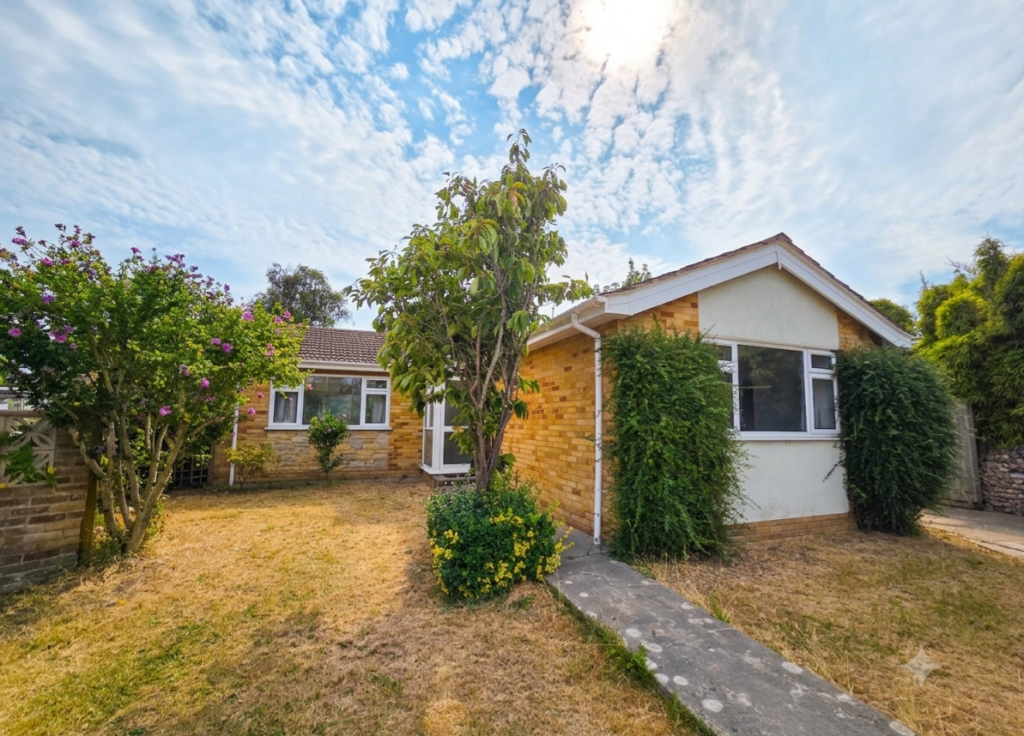 Main image of property: Beaconsfield Gardens, Broadstairs, CT10 2AR