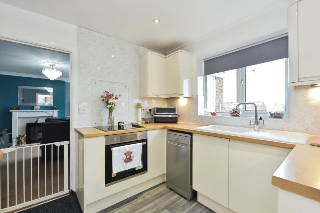 Lime Grove, Swinton, Mexborough, S64 photo 4
