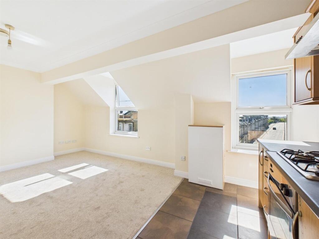 Apartment in Lancaster - View 5