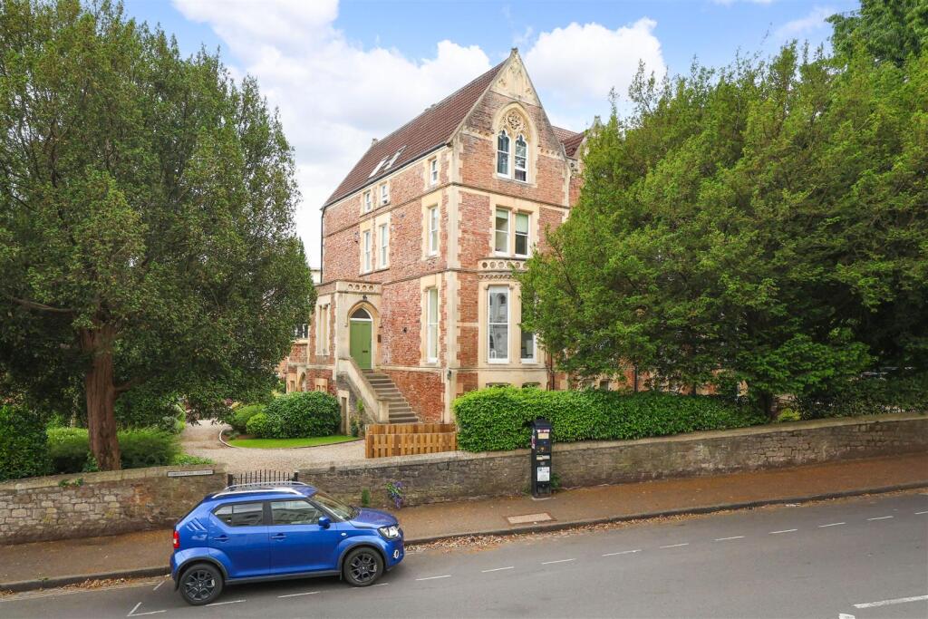 Apartment in Bristol