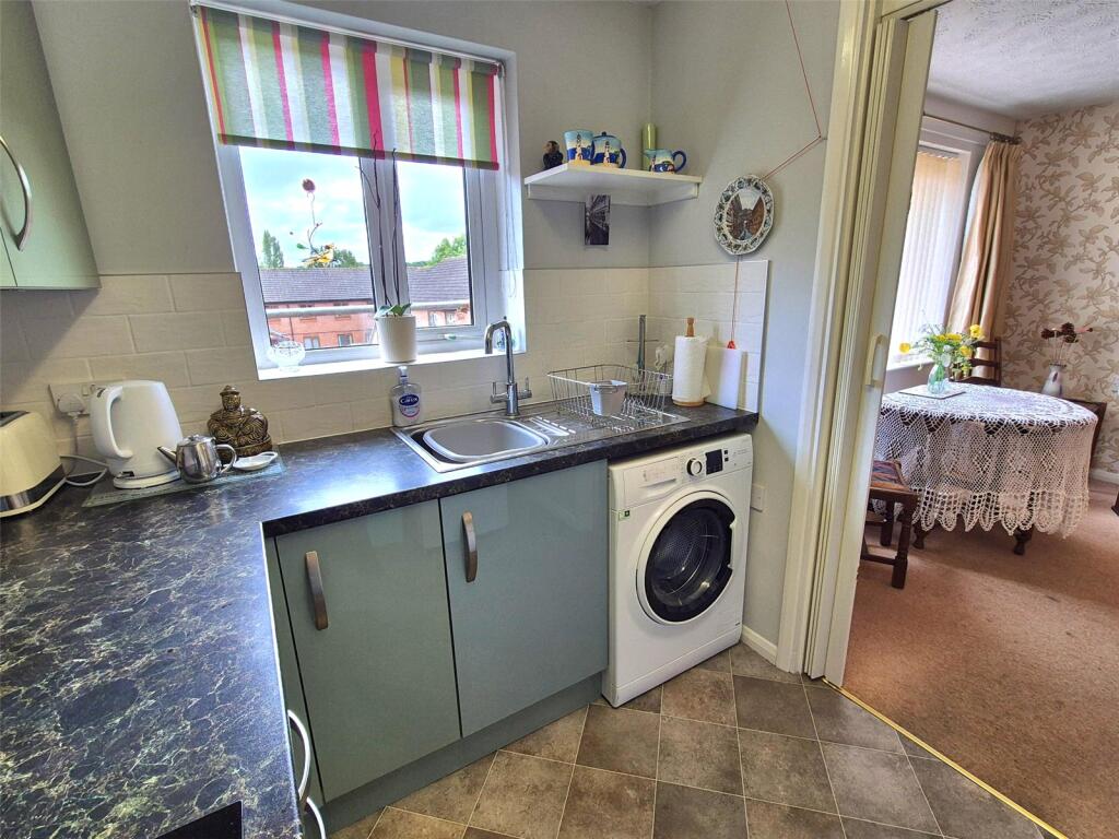Apartment in Coventry, West Midlands - View 5