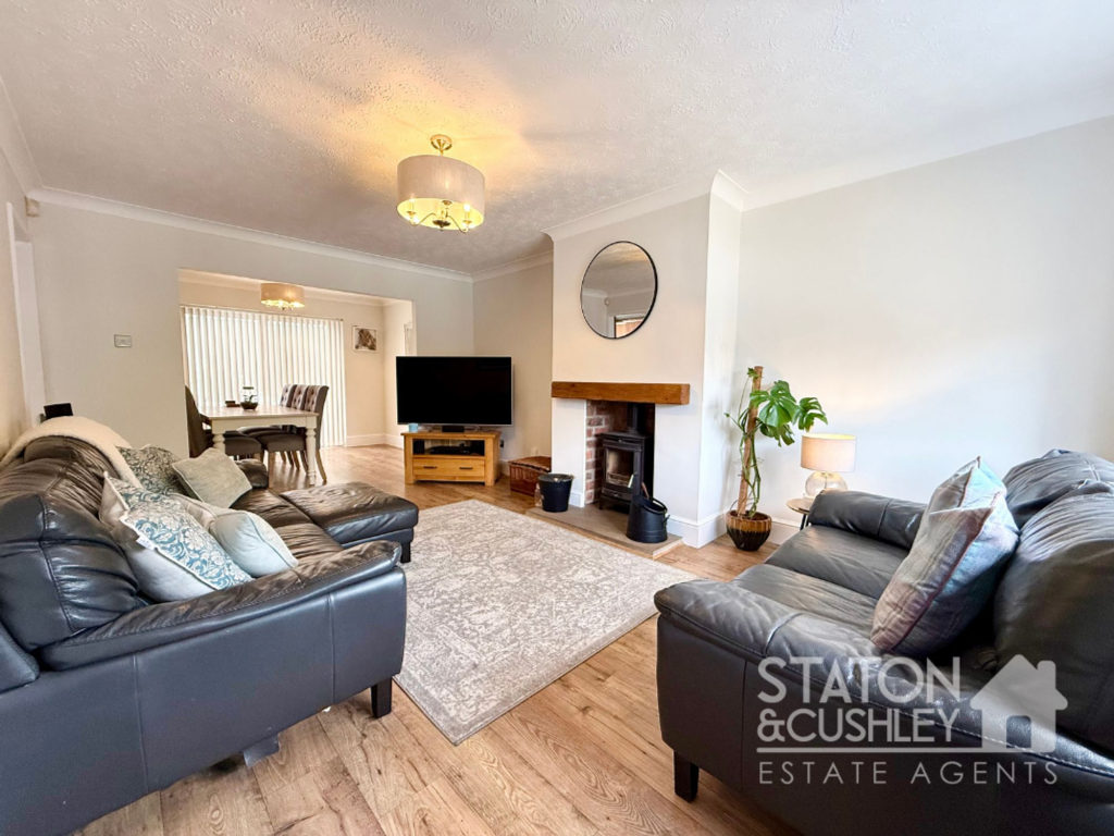 House in Mansfield, Forest Town - View 5