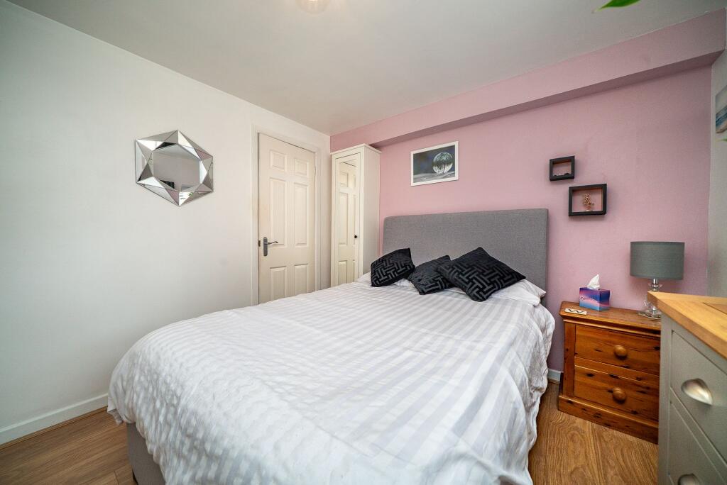 Additional image 3 of High Street, Markyate, AL3