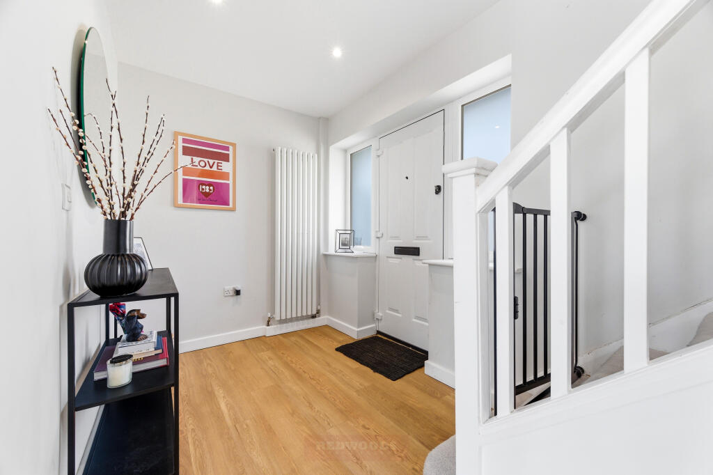 House in London - View 2
