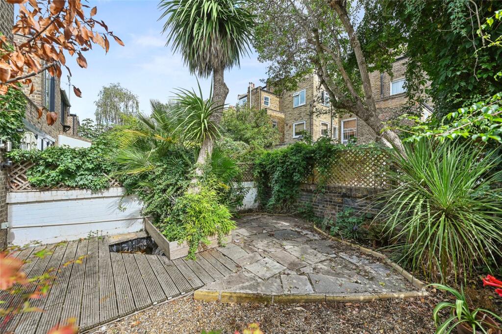 House in London, Shepherd's Bush - View 2