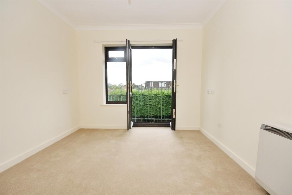 Apartment in London - View 3