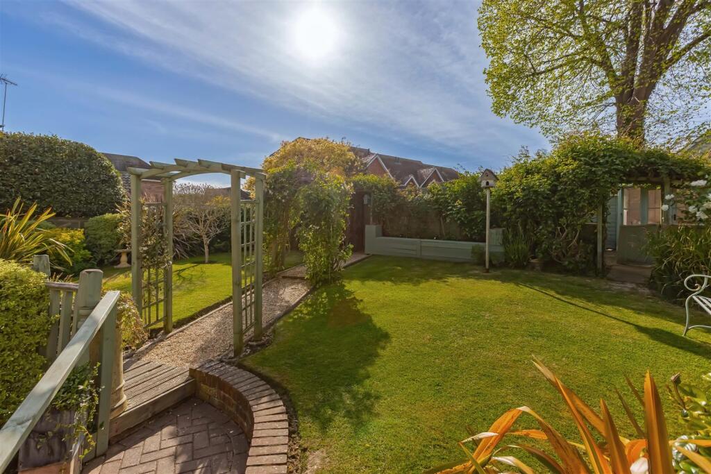House in Bognor Regis - View 6