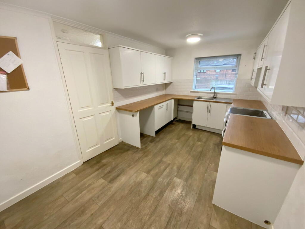 House in Dudley, West Midlands - View 3