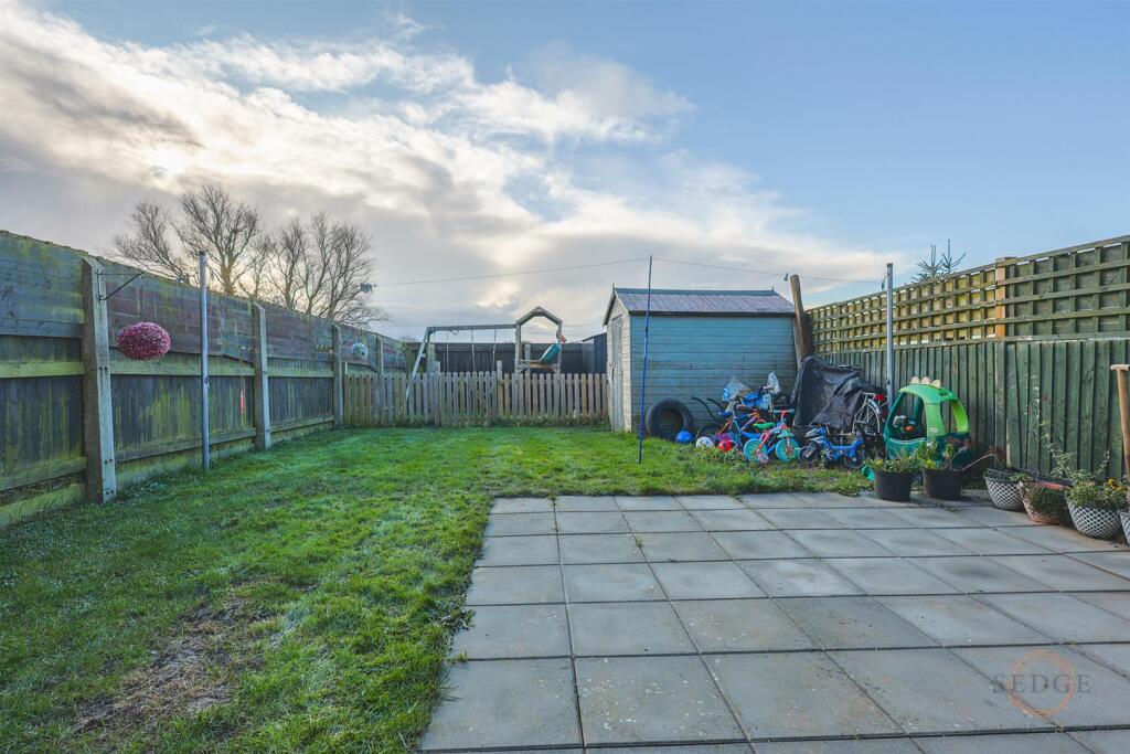 St. Laurence Close, Surfleet, Spalding photo 2