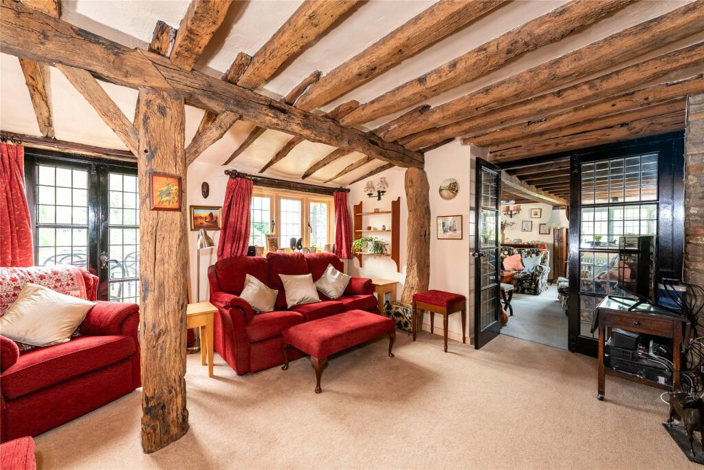 House in South Oxfordshire, Towersey - More