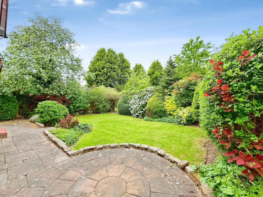 South Parade, Bramhall photo 4
