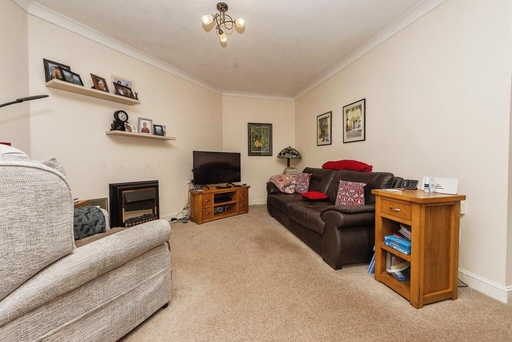 Additional image 4 of Batchwood View, St. Albans