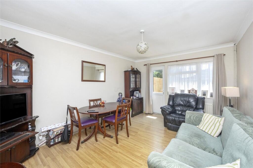 North Farm Road, Lancing, West Sussex, BN15 photo 3
