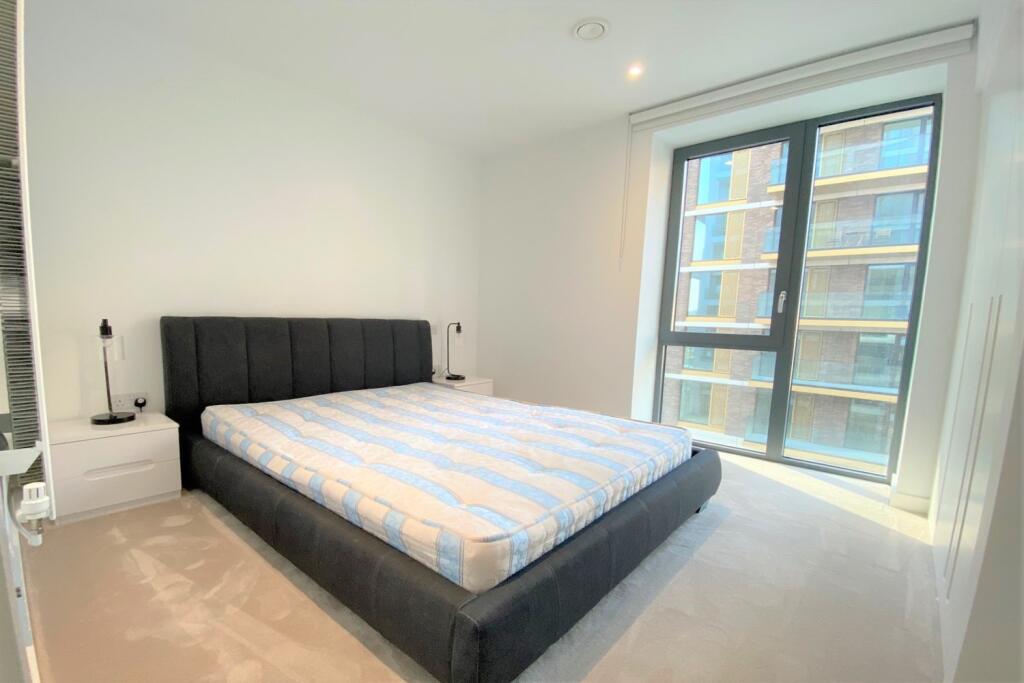 Apartment in London - More