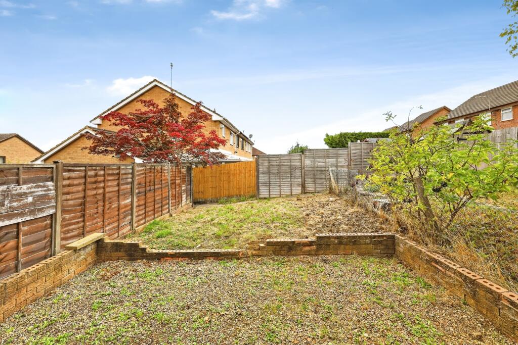 House in Northampton, East Hunsbury - View 4